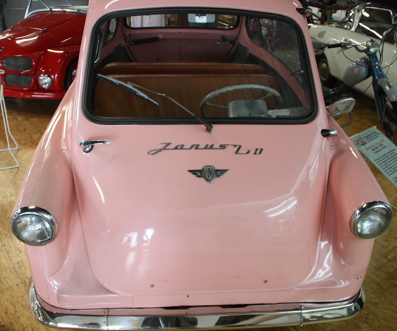 La Janus de Zündapp - une microvoiture avec des portes capot et coffre La Janus de Zundapp une microvoiture avec des portes capot et coffre 4 La-Janus-de-Zundapp-une-microvoiture-avec-des-portes-capot-et-coffre-4