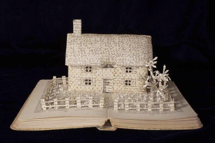 Les sculptures de livres de Emma Taylor Les sculptures de livres de Emma Taylor 10 Les-sculptures-de-livres-de-Emma-Taylor-10