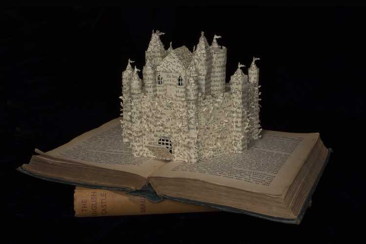 Les sculptures de livres de Emma Taylor Les sculptures de livres de Emma Taylor 14 Les-sculptures-de-livres-de-Emma-Taylor-14