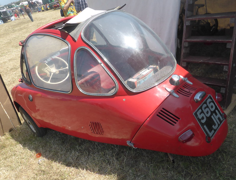 17 photos de la Heinkel Kabine, tricar des années 50-60 17 photos vintage de la Heinkel Kabine tricar des annees 50 60 12 17-photos-vintage-de-la-Heinkel-Kabine-tricar-des-annees-50-60-12