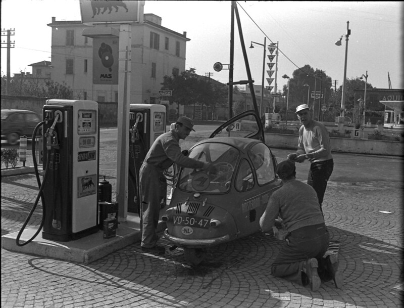 17 photos de la Heinkel Kabine, tricar des années 50-60 17 photos vintage de la Heinkel Kabine tricar des annees 50 60 15 17-photos-vintage-de-la-Heinkel-Kabine-tricar-des-annees-50-60-15