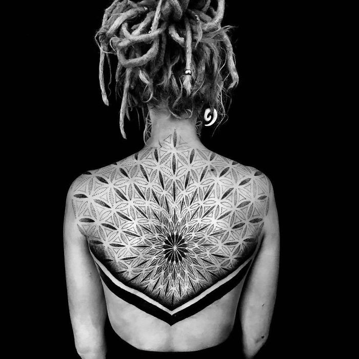 30 tatouages de dos impressionnants 30 tatouages de dos impressionnants 16 30-tatouages-de-dos-impressionnants-16