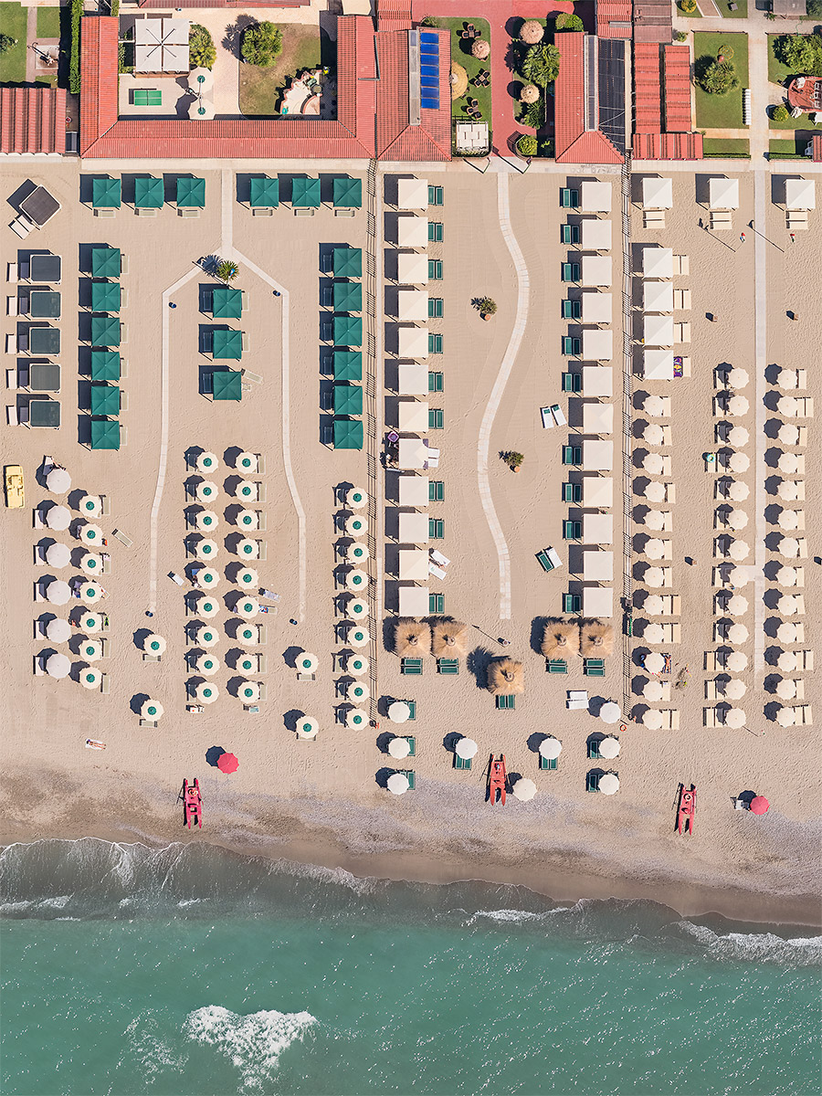 Versilia vue du ciel par Bernhard Lang Versilia vue du ciel par Bernhard Lang 8 Versilia-vue-du-ciel-par-Bernhard-Lang-8