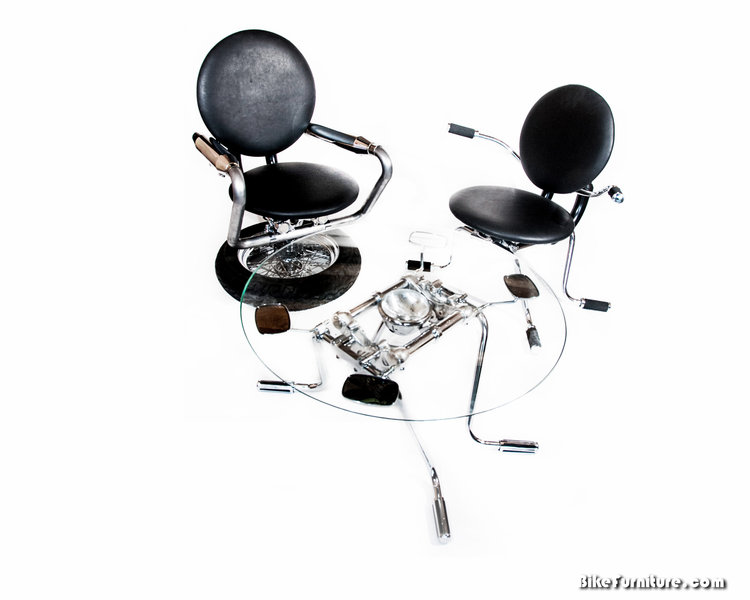 Des tables, chaises et autres fauteuils en recyclage de motos et vélos par Andy Gregg Des tables chaises et autres fauteuils en recyclage de motos et velos par Andy Gregg 4 Des-tables-chaises-et-autres-fauteuils-en-recyclage-de-motos-et-velos-par-Andy-Gregg-4