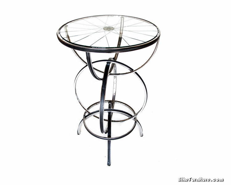 Des tables, chaises et autres fauteuils en recyclage de motos et vélos par Andy Gregg Des tables chaises et autres fauteuils en recyclage de motos et velos par Andy Gregg 9 Des-tables-chaises-et-autres-fauteuils-en-recyclage-de-motos-et-velos-par-Andy-Gregg-9