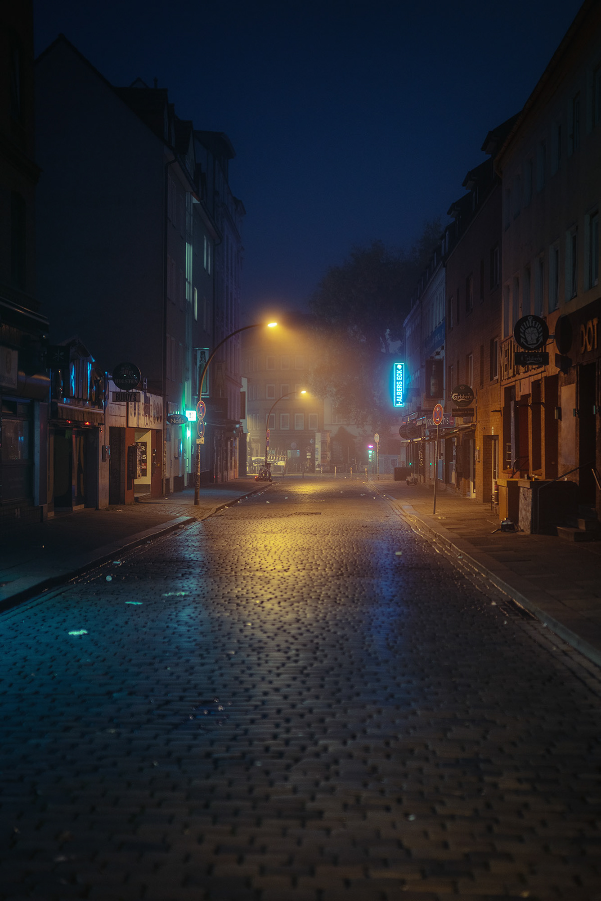 What the Fog? Stranger Nights de nouvelles nuits de brouillard par Mark Broyer What the Fog Stranger Nights de nouvelles nuits de brouillard par Mark Broyer 6 What-the-Fog-Stranger-Nights-de-nouvelles-nuits-de-brouillard-par-Mark-Broyer-6