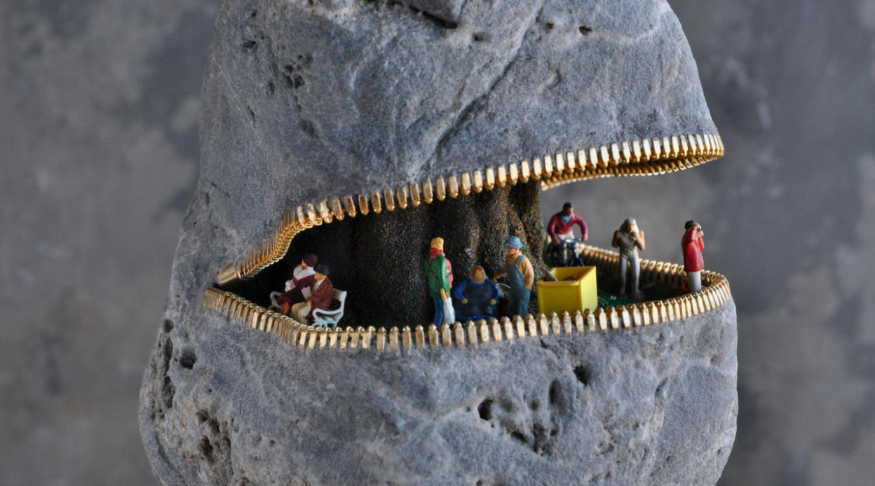 Les facétieuses sculptures de pierre de Hirotoshi Ito Les facetieuses sculptures de pierre de Hirotoshi Ito 8 Les-facetieuses-sculptures-de-pierre-de-Hirotoshi-Ito-8