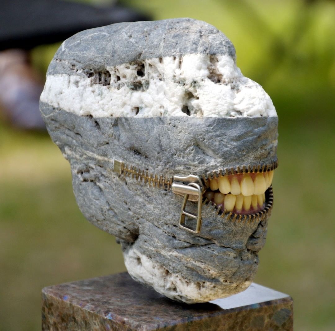 Les facétieuses sculptures de pierre de Hirotoshi Ito Les facetieuses sculptures de pierre de Hirotoshi Ito 9 Les-facetieuses-sculptures-de-pierre-de-Hirotoshi-Ito-9