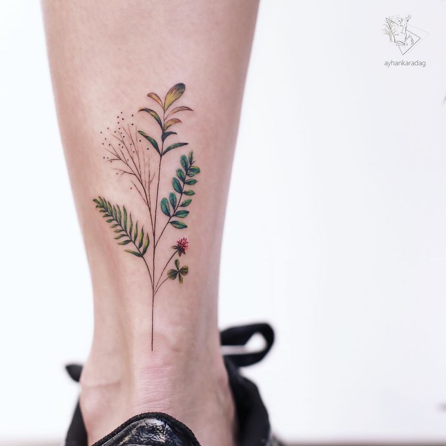 Les tatouages minimalistes et colorés de Ayhan Karadag Les tatouages minimalistes et colores de Ayhan Karadag 12 Les-tatouages-minimalistes-et-colores-de-Ayhan-Karadag-12