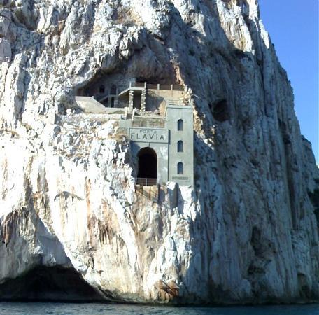 Porto Flavia - port minier insolite de Sardaigne Porto Flavia port minier insolite de Sardaigne 3 Porto-Flavia-port-minier-insolite-de-Sardaigne-3