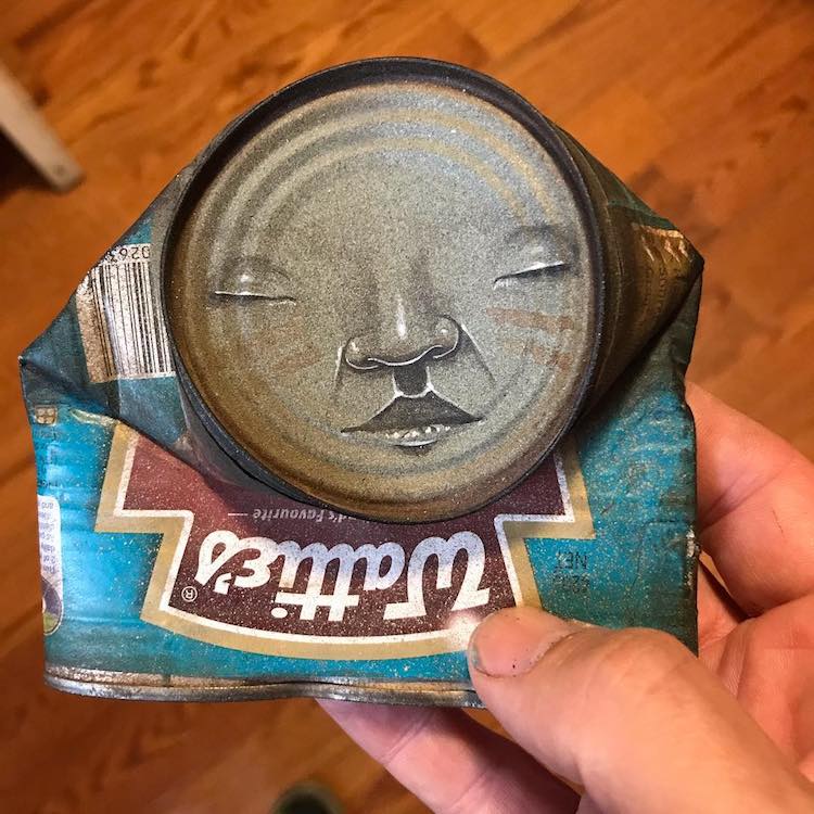 Des portraits dans des canettes usagées par My Dog Sighs des portraits dans des canettes usagees pa My Dog Sighs 15 des-portraits-dans-des-canettes-usagees-pa- My-Dog-Sighs-15
