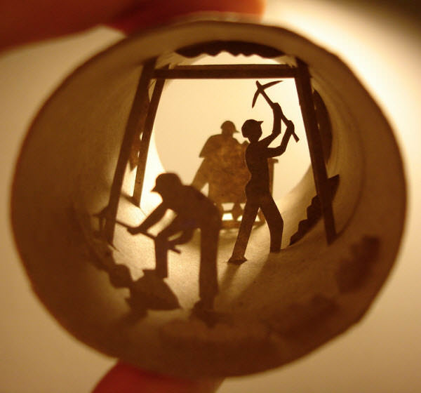 De l'art dans des rouleaux de papier toilette par Anastassia Elias De l art dans des rouleaux de papier toilette par Anastassia Elias 8 De-l-art-dans-des-rouleaux-de-papier-toilette-par-Anastassia-Elias-8