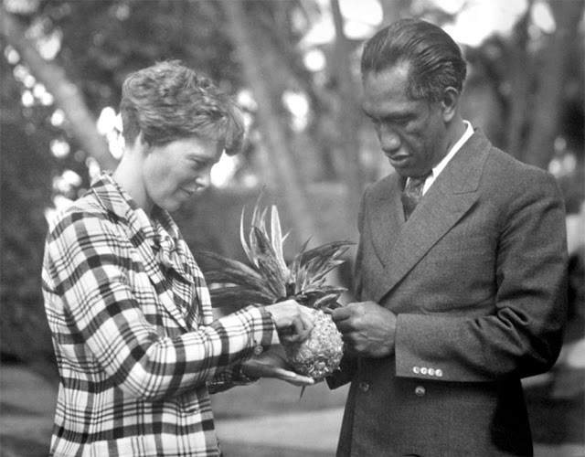 Duke Kahanamoku - un nageur devenu un des pères du surf Duke Kahanamoku un nageur devenu un des peres du surf 21 Duke-Kahanamoku-un-nageur-devenu-un-des-peres-du-surf-21