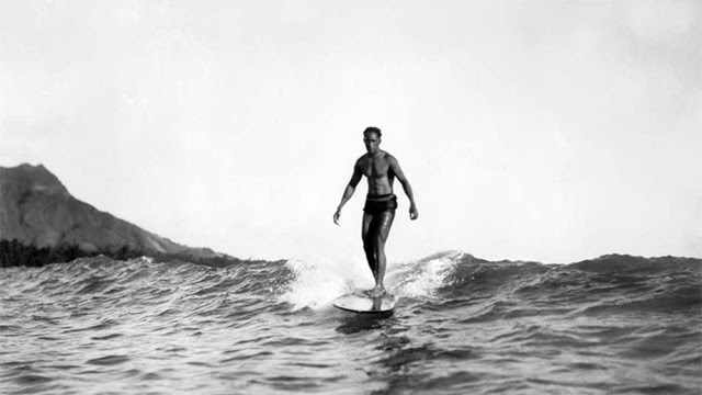 Duke Kahanamoku - un nageur devenu un des pères du surf Duke Kahanamoku un nageur devenu un des peres du surf 28 Duke-Kahanamoku-un-nageur-devenu-un-des-peres-du-surf-28