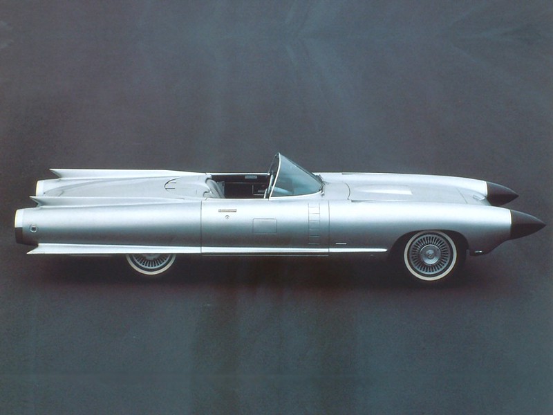 La Cadillac Cyclone - un concept car de 1959 au look supersonique La Cadillac Cyclone un concept car de 1959 au look supersonique 7 La-Cadillac-Cyclone-un-concept-car-de-1959-au-look-supersonique-7