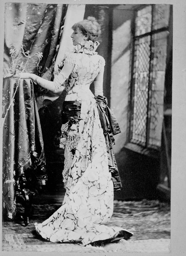 Portraits de Sarah Bernhardt, fantasque et fantastique actrice du 19eme et 20eme siècles Portraits de Sarah Bernhardt fantasque et fantastique actrice du 19eme et 20eme siècles Sara Marie Henriette Bernhardt 10 Portraits-de-Sarah-Bernhardt-fantasque-et-fantastique-actrice-du-19eme-et-20eme-siècles-Sara-Marie-Henriette-Bernhardt-10