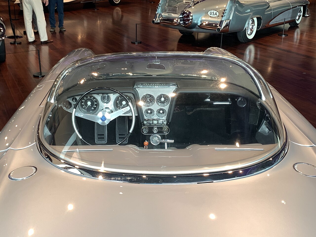 cadillac cyclone xp74 habitacle verriere Habitacle et verrière panoramique de la Cadillac Cyclone XP-74