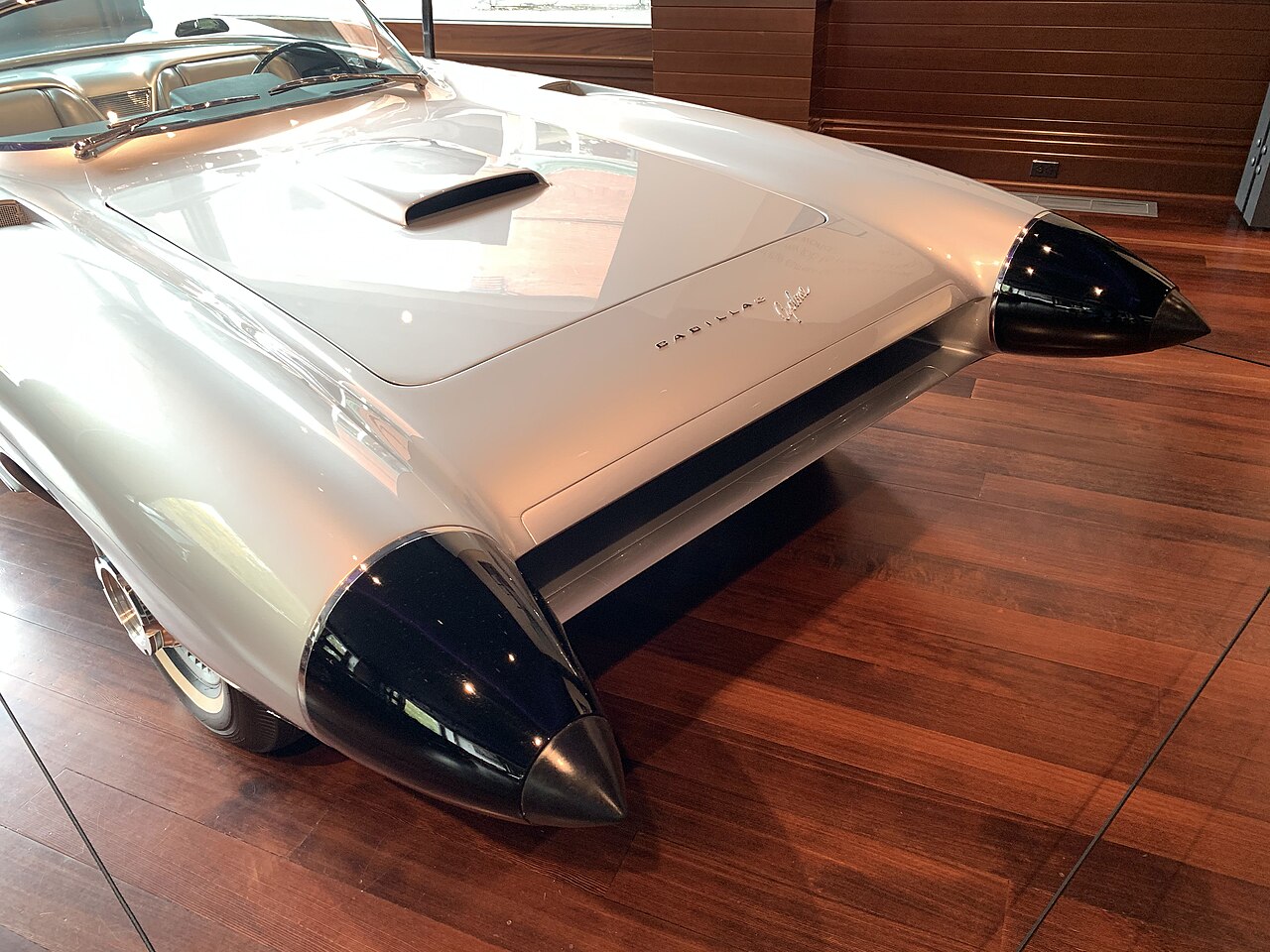 cadillac cyclone xp74 radars avant Cônes avant et capteurs radar de la Cadillac Cyclone XP-74