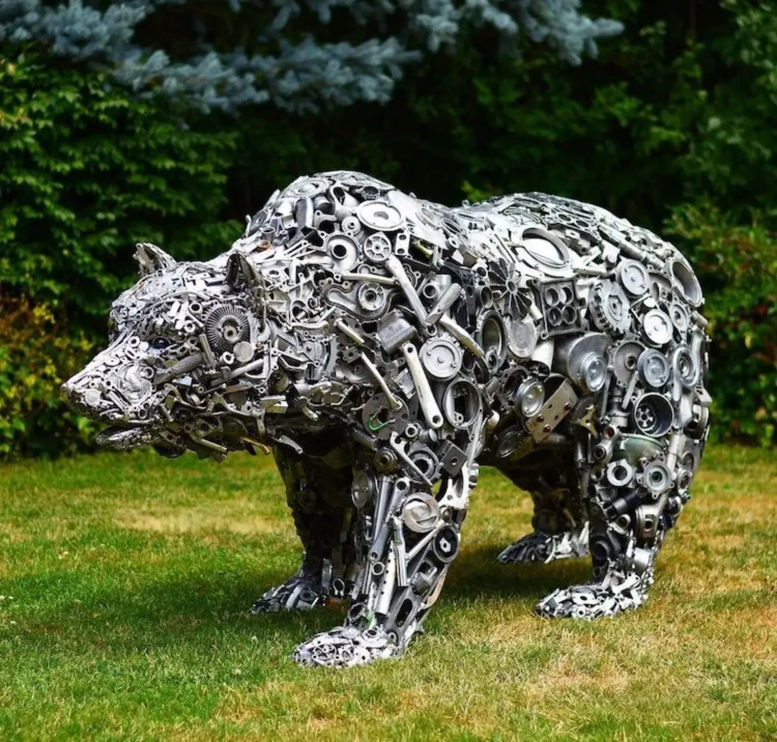 De nouvelles sculptures en assemblage de pieces metalliques recyclage Brian Mock 7 ours en sculpture de ferraille recyclée par Brian Mock
