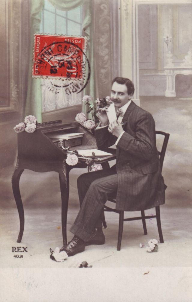 Des moustachus avec des fleurs dans les cartes postales de la belle époque Des moustachus avec des fleurs dans les cartes postales de la belle epoque 10 Des-moustachus-avec-des-fleurs-dans-les-cartes-postales-de-la-belle-epoque-10