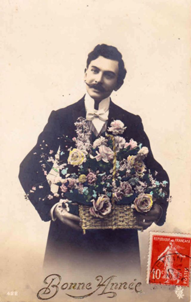 Des moustachus avec des fleurs dans les cartes postales de la belle époque Des moustachus avec des fleurs dans les cartes postales de la belle epoque 11 Des-moustachus-avec-des-fleurs-dans-les-cartes-postales-de-la-belle-epoque-11