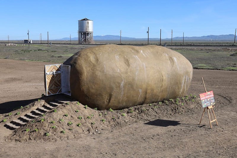 Le Big Idaho Potato Hotel pour dormir dans une patate géante Le Big Idaho Potato Hotel pour dormir dans une patate geante airbnb 2 Le-Big-Idaho-Potato-Hotel-pour-dormir-dans-une-patate-geante-airbnb-2