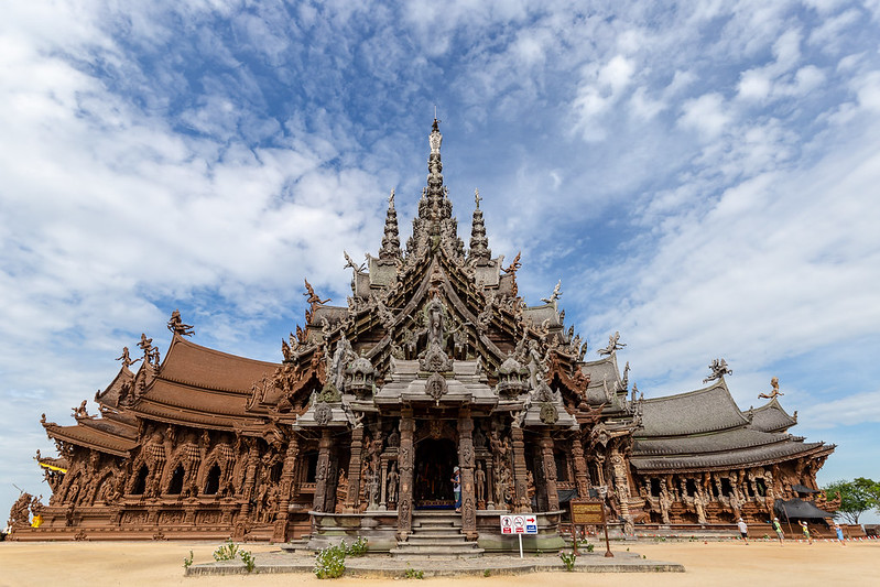30 des plus beaux temples d'Asie à visiter Les 30 plus beaux temples d Asie a visiter 8 sanctuaire de la verite pattaya Les-30-plus-beaux-temples-d-Asie-a-visiter-8-sanctuaire-de-la-verite-pattaya