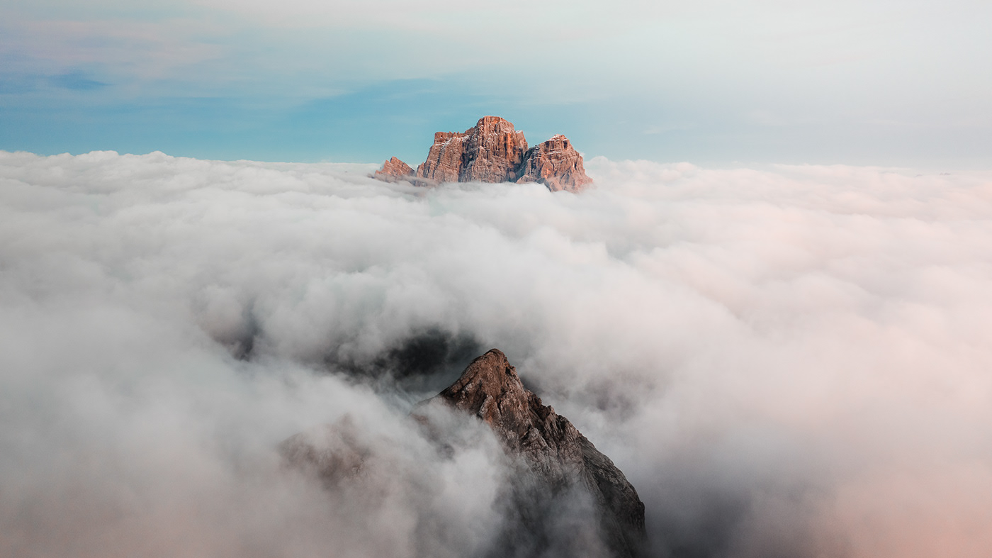 Peak hour - dolomites from above - les dolomites vues du ciel par Gábor Nagy Peak hour dolomites from above les dolomites vues du ciel par Gabor Nagy 1 Peak-hour-dolomites-from-above-les-dolomites-vues-du-ciel-par-Gabor-Nagy-1
