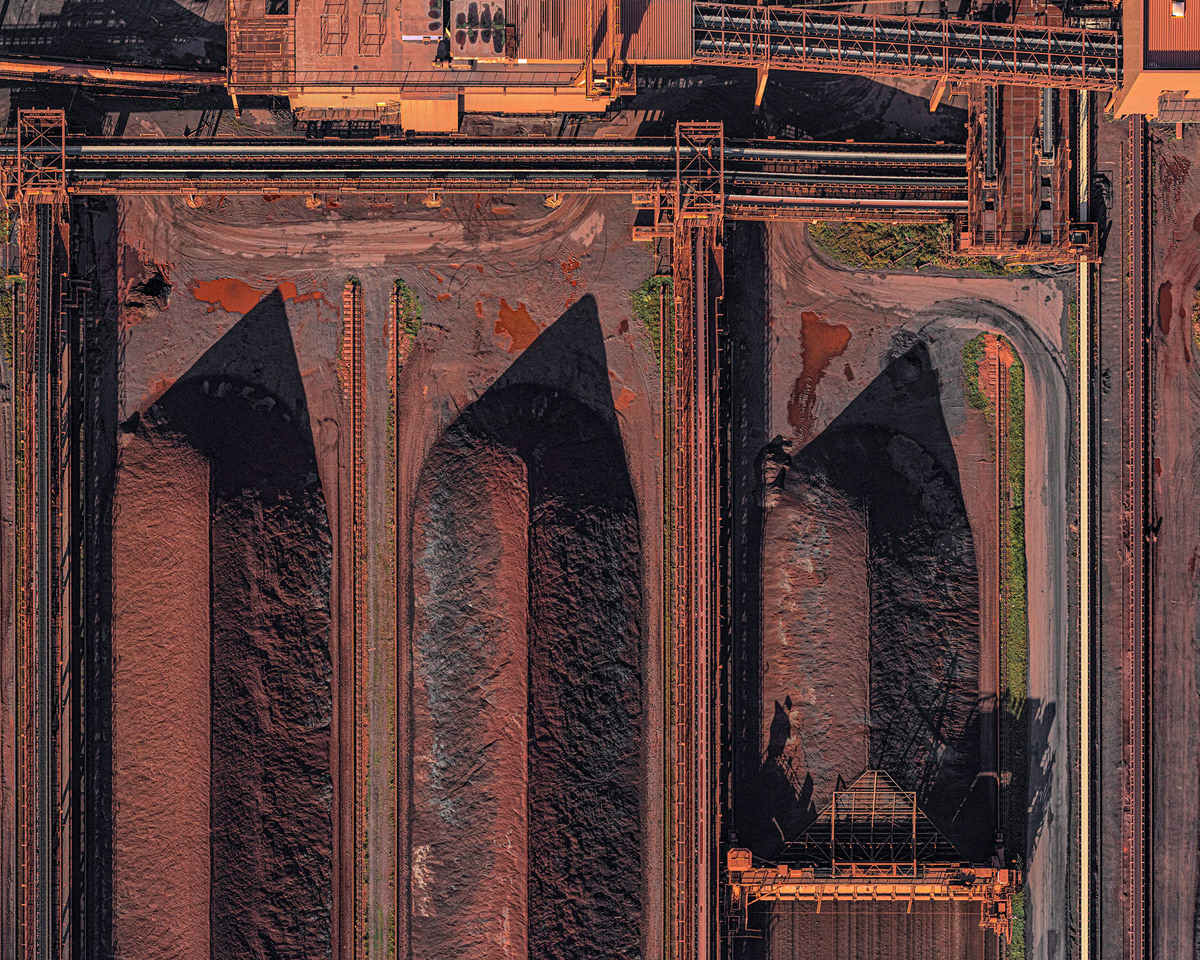 Stahlwerk - une des plus grandes aciéries d'europe vue du ciel par Bernhard Lang Stahlwerk une des plus grandes acieries d europe vue du ciel par Bernhard Lang 1 Stahlwerk-une-des-plus-grandes-acieries-d-europe-vue-du-ciel-par-Bernhard-Lang-1