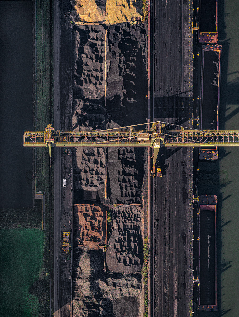 Stahlwerk - une des plus grandes aciéries d'europe vue du ciel par Bernhard Lang Stahlwerk une des plus grandes acieries d europe vue du ciel par Bernhard Lang 4 Stahlwerk-une-des-plus-grandes-acieries-d-europe-vue-du-ciel-par-Bernhard-Lang-4