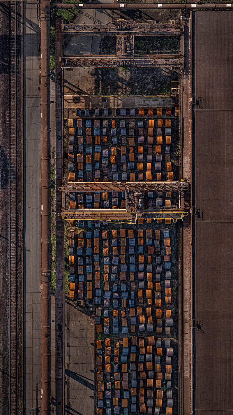 Stahlwerk - une des plus grandes aciéries d'europe vue du ciel par Bernhard Lang Stahlwerk une des plus grandes acieries d europe vue du ciel par Bernhard Lang 7 Stahlwerk-une-des-plus-grandes-acieries-d-europe-vue-du-ciel-par-Bernhard-Lang-7