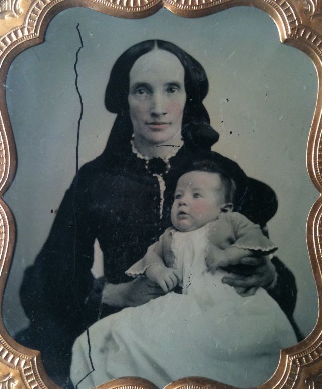 Des portraits de mamans posant avec leurs enfants au XIXeme siècle des mamans posant avec leurs enfants au XIXeme siecle 10 des-mamans-posant-avec-leurs-enfants-au-XIXeme-siecle-10