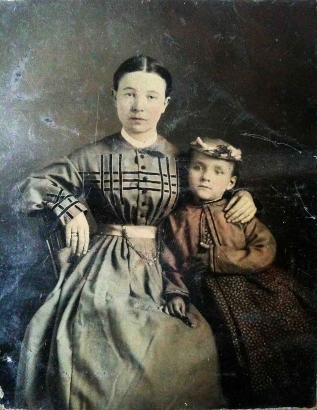 Des portraits de mamans posant avec leurs enfants au XIXeme siècle des mamans posant avec leurs enfants au XIXeme siecle 14 des-mamans-posant-avec-leurs-enfants-au-XIXeme-siecle-14