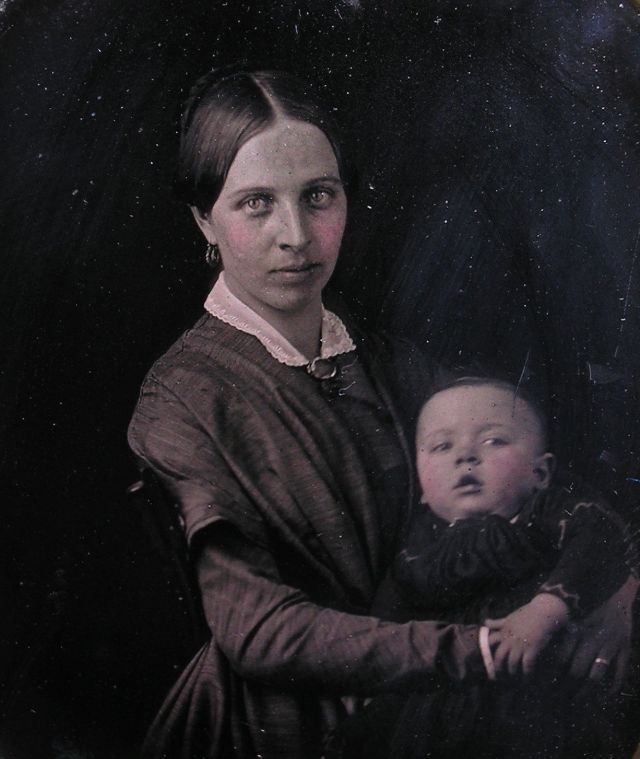Des portraits de mamans posant avec leurs enfants au XIXeme siècle des mamans posant avec leurs enfants au XIXeme siecle 20 des-mamans-posant-avec-leurs-enfants-au-XIXeme-siecle-20