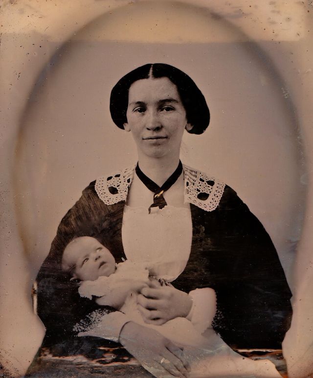 Des portraits de mamans posant avec leurs enfants au XIXeme siècle des mamans posant avec leurs enfants au XIXeme siecle 30 des-mamans-posant-avec-leurs-enfants-au-XIXeme-siecle-30