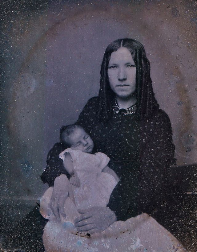 Des portraits de mamans posant avec leurs enfants au XIXeme siècle des mamans posant avec leurs enfants au XIXeme siecle 35 des-mamans-posant-avec-leurs-enfants-au-XIXeme-siecle-35