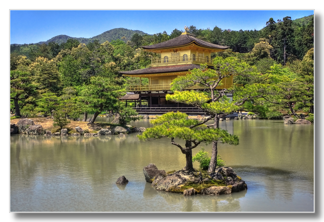 Kinkaku-ji, Pavillon d’Or bouddhiste de Kyoto au Japon Kinkaku-ji, Pavillon d’Or bouddhiste de Kyoto au Japon