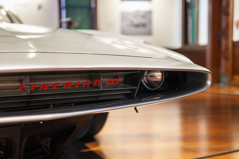 La Firebird III une des voitures les plus extravagantes de GM dans les années 50/60 La Firebird III une des voitures les plus extravagantes de GM dans les annees 50 60 4 La-Firebird-III-une-des-voitures-les-plus-extravagantes-de-GM-dans-les-annees-50-60-4