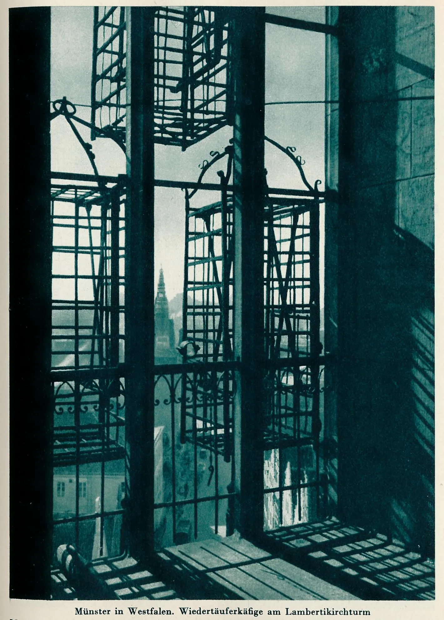 Les cages suspendues de l eglise Saint Lambert de Munster 6 Les cages suspendues de l eglise Saint Lambert de Munster 6