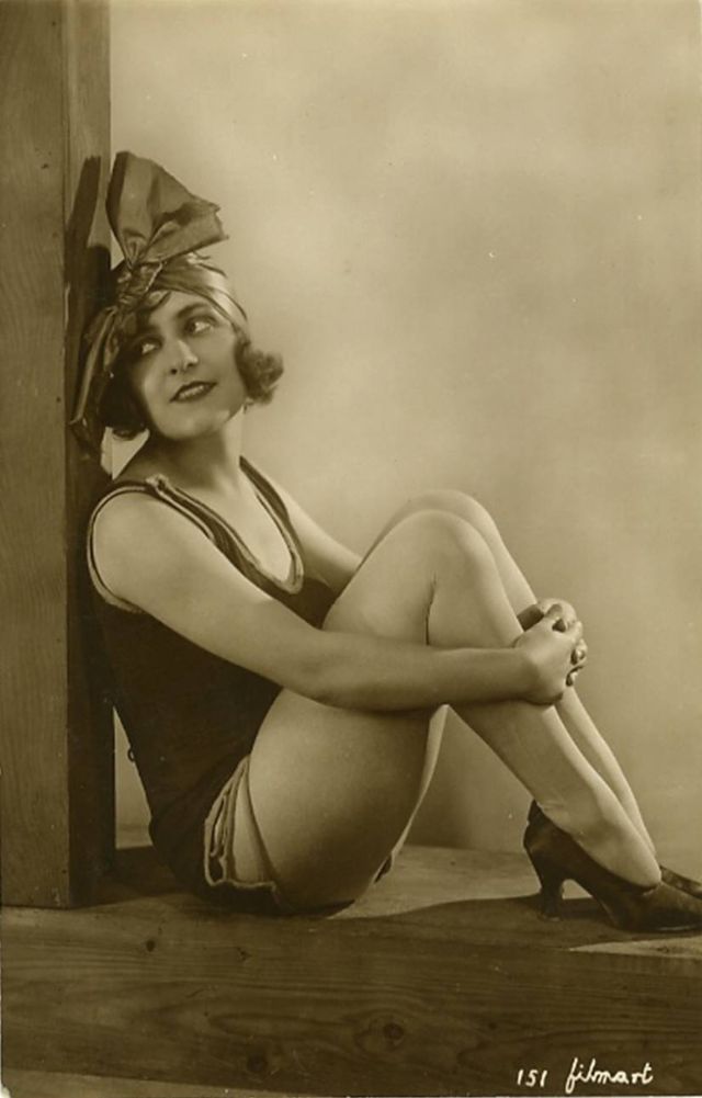 Les maillots de bains pour femmes au début du XXeme siècle Les maillots de bains pour femmes au debut du XXeme siecle 15 Les-maillots-de-bains-pour-femmes-au-debut-du-XXeme-siecle-15