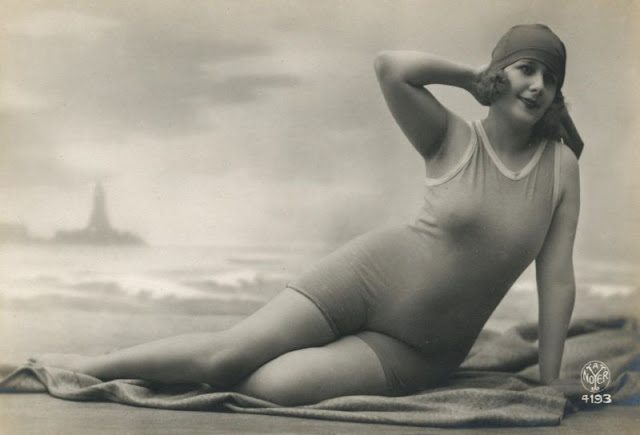 Les maillots de bains pour femmes au début du XXeme siècle Les maillots de bains pour femmes au debut du XXeme siecle 20 Les-maillots-de-bains-pour-femmes-au-debut-du-XXeme-siecle-20