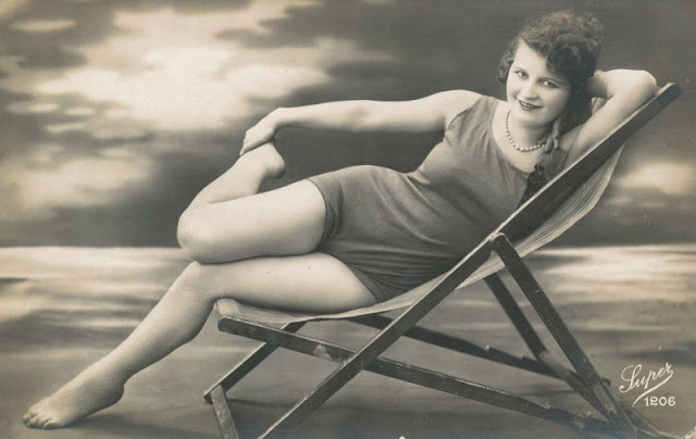 Les maillots de bains pour femmes au début du XXeme siècle Les maillots de bains pour femmes au debut du XXeme siecle 23 Les-maillots-de-bains-pour-femmes-au-debut-du-XXeme-siecle-23