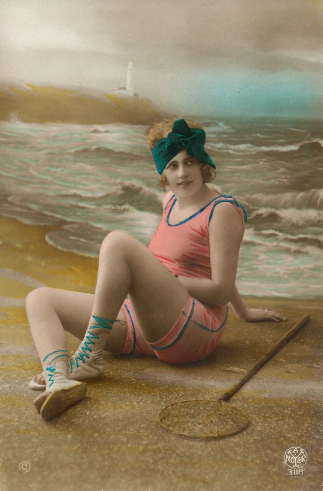 Les maillots de bains pour femmes au début du XXeme siècle Les maillots de bains pour femmes au debut du XXeme siecle 24 Les-maillots-de-bains-pour-femmes-au-debut-du-XXeme-siecle-24