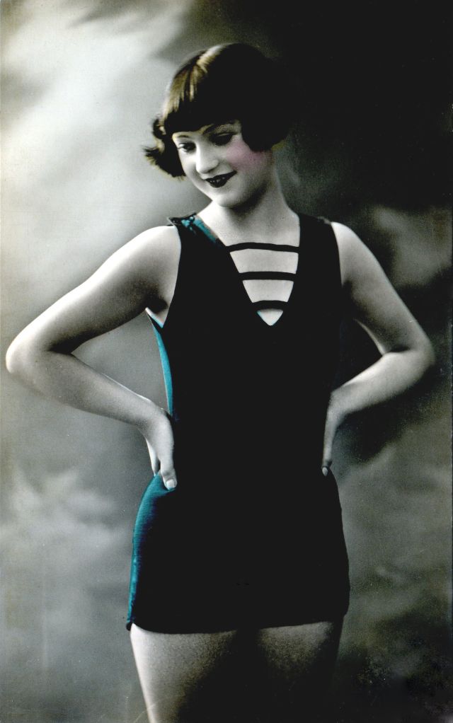 Les maillots de bains pour femmes au début du XXeme siècle Les maillots de bains pour femmes au debut du XXeme siecle 26 Les-maillots-de-bains-pour-femmes-au-debut-du-XXeme-siecle-26
