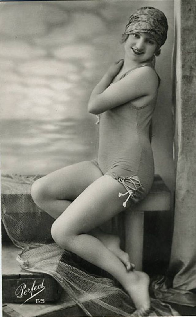 Les maillots de bains pour femmes au début du XXeme siècle Les maillots de bains pour femmes au debut du XXeme siecle 7 Les-maillots-de-bains-pour-femmes-au-debut-du-XXeme-siecle-7