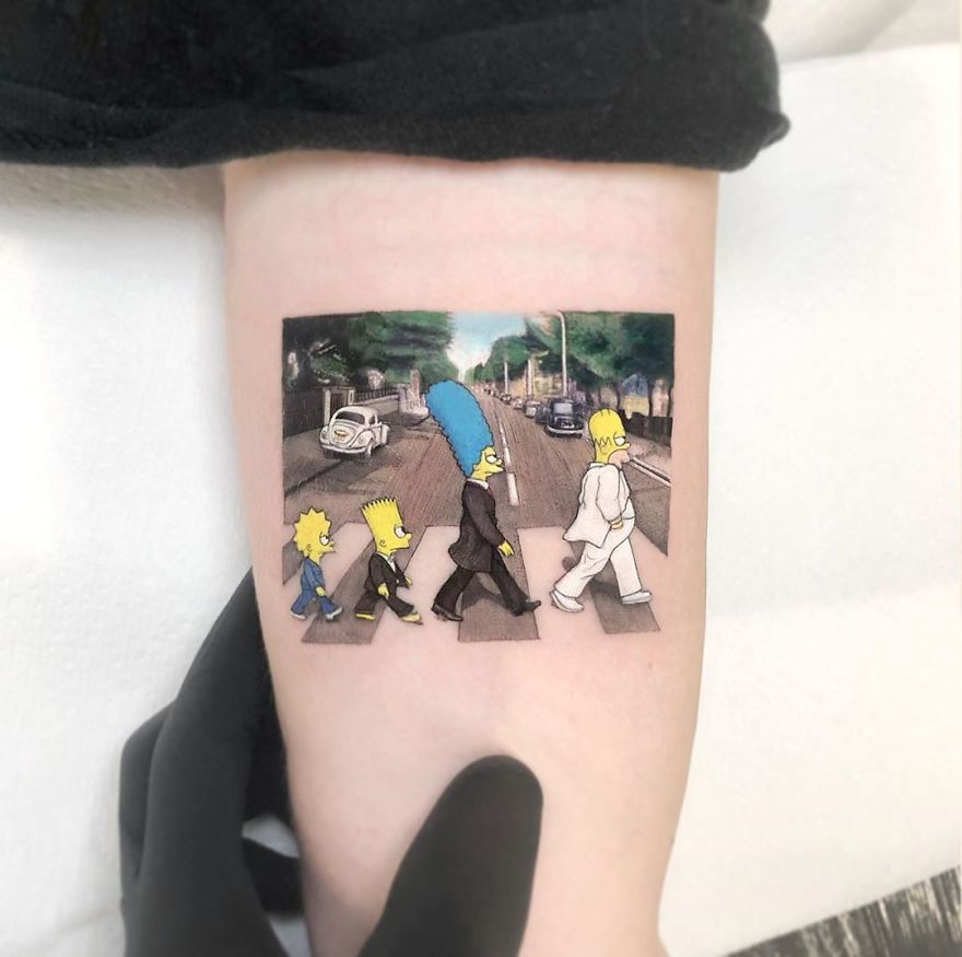 Les petits tatouages pop-culture de Kozo Tattoo Les petits tatouages pop culture de Kozo Tattoo 23 simpsons Les-petits-tatouages-pop-culture-de-Kozo-Tattoo-23-simpsons
