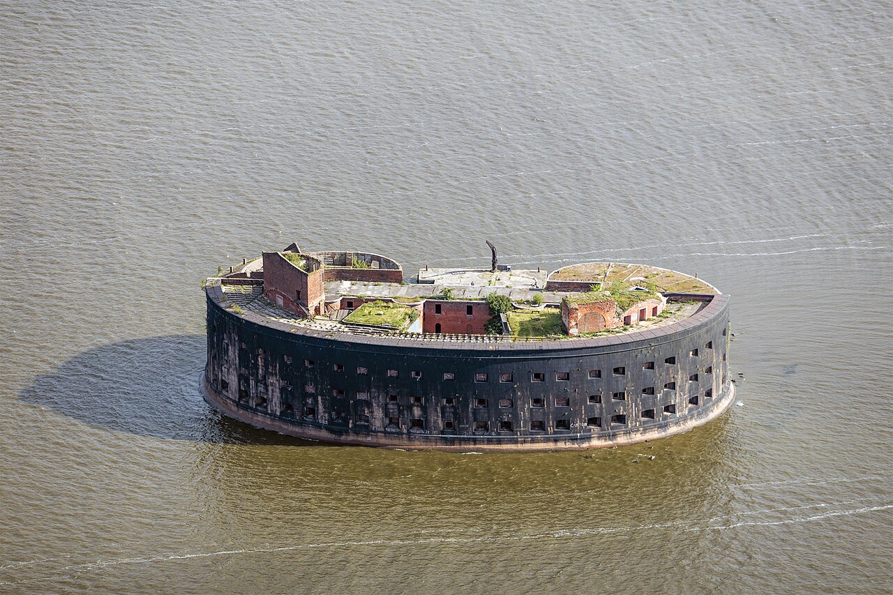 Le fort Alexander un fort sur une ile artificielle 1 Fort Alexander, fort de la peste sur une île artificielle près de Saint-Pétersbourg