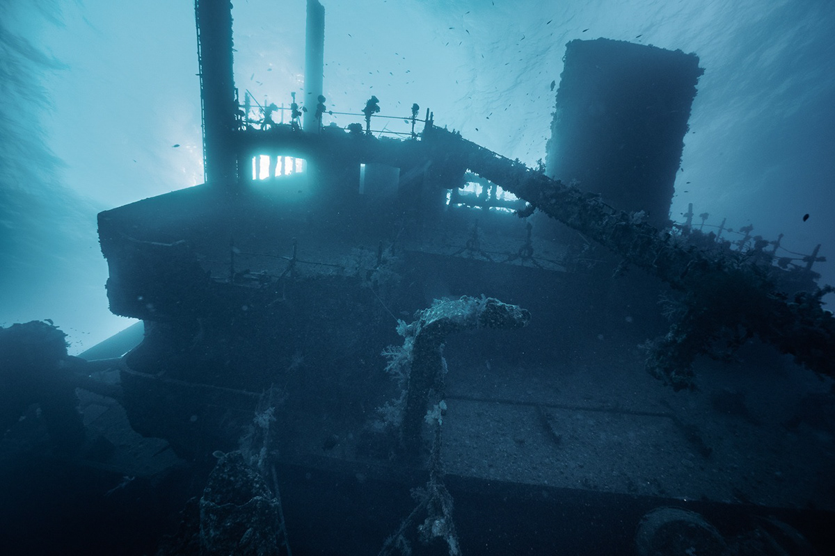 Wrecks - plongées dans des épaves de la mer rouge par Tiina Törmänen Wrecks plongees dans des epaves de la mer rouge par Tiina Tormanen 2 Wrecks-plongees-dans-des-epaves-de-la-mer-rouge-par-Tiina-Tormanen-2