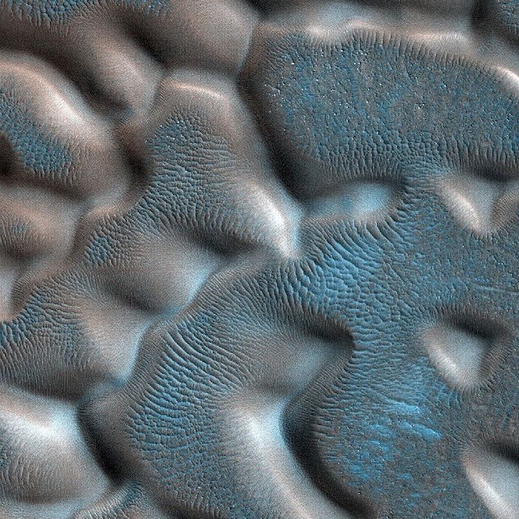 Un dragon sur Mars un dragon sur Mars hirise 2 un-dragon-sur-Mars-hirise-2