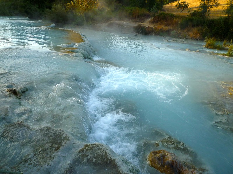 Cascate del Mulino - les magnifiques cascades de Saturnia en Toscane Cascate del Mulino les magnifiques cascades de Saturnia en Toscane 4 Cascate-del-Mulino-les-magnifiques-cascades-de-Saturnia-en-Toscane-4